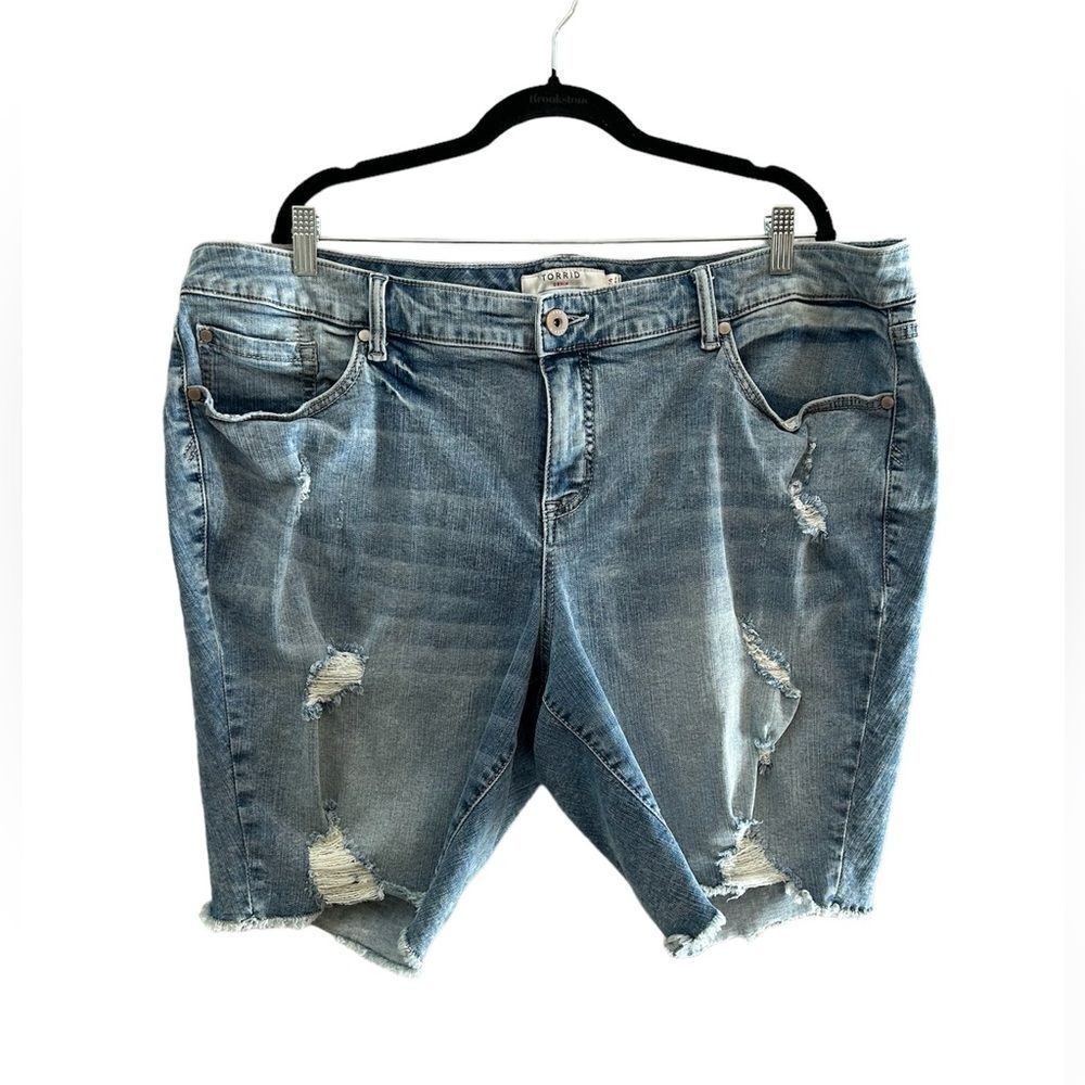 Torrid | Boyfriend Bermuda Shorts | 24